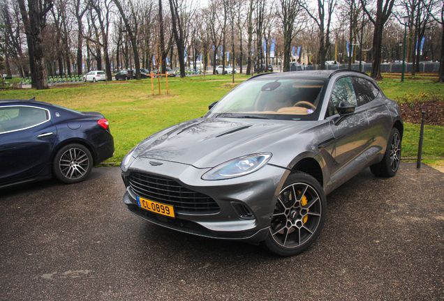 Aston Martin DBX