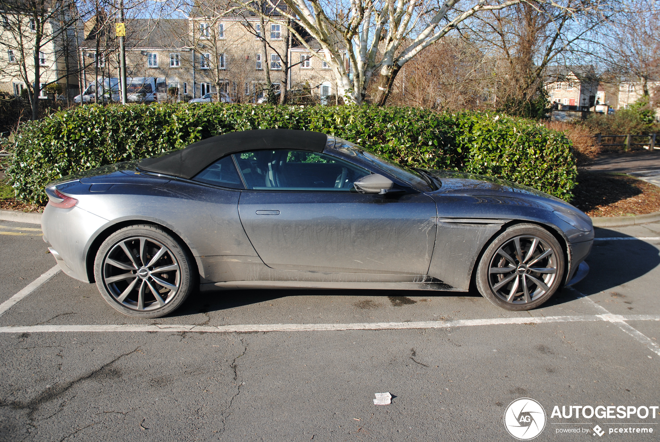 Aston Martin DB11 V8 Volante