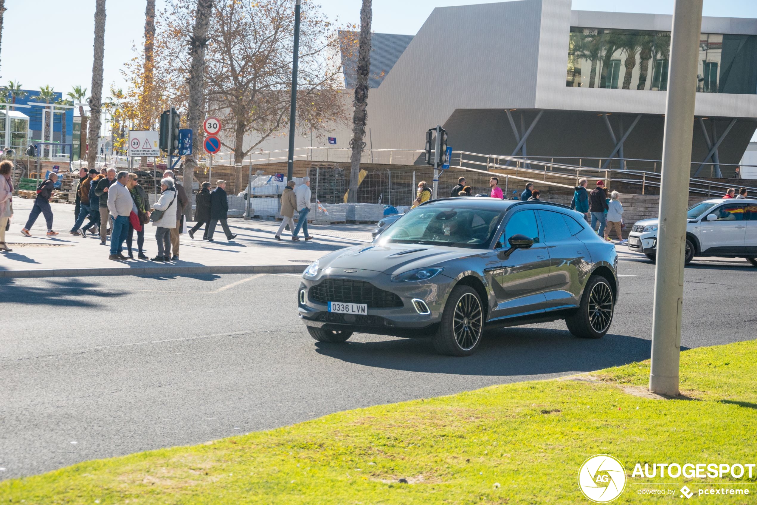 Aston Martin DBX