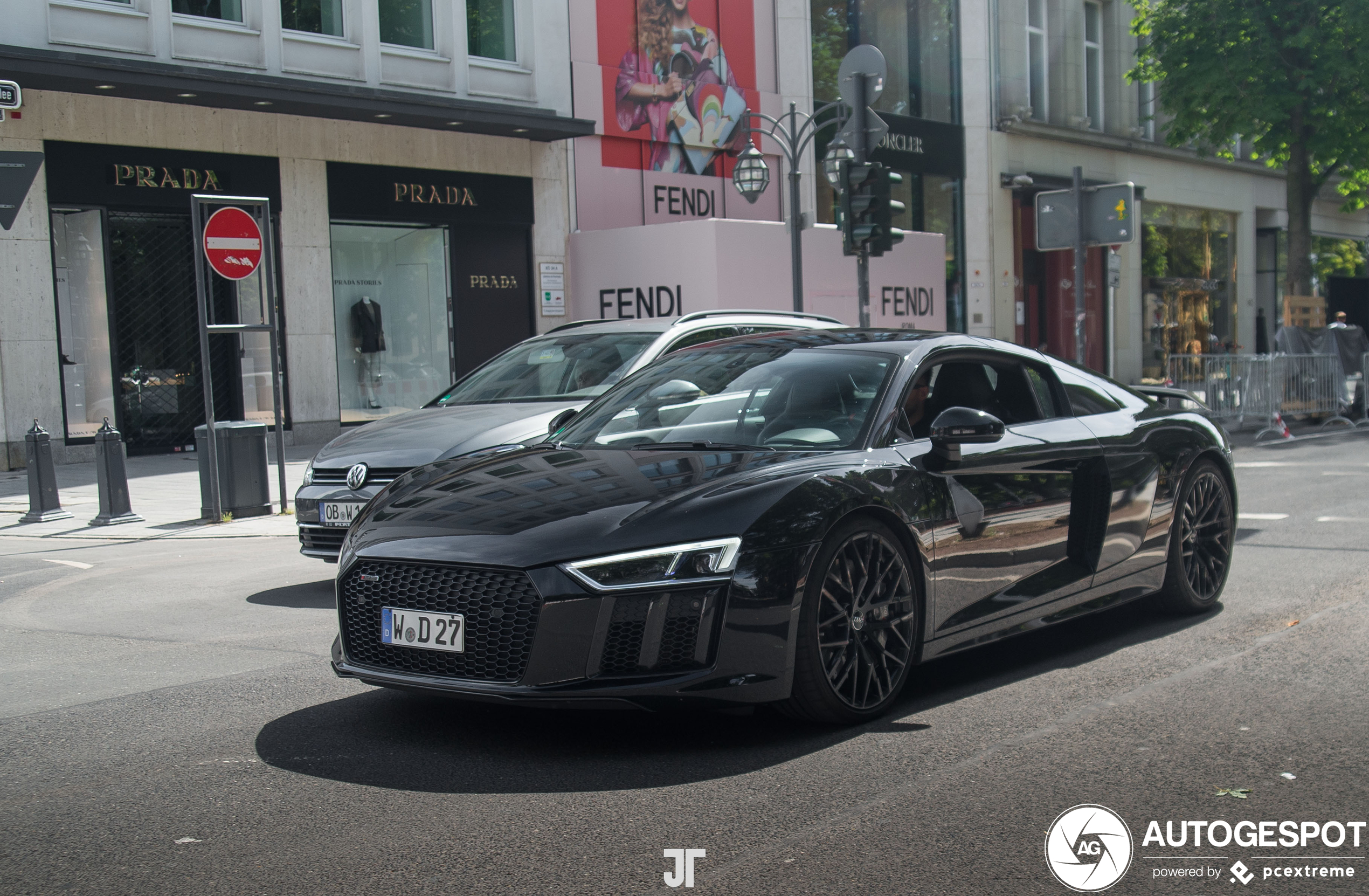 Audi R8 V10 Plus 2015