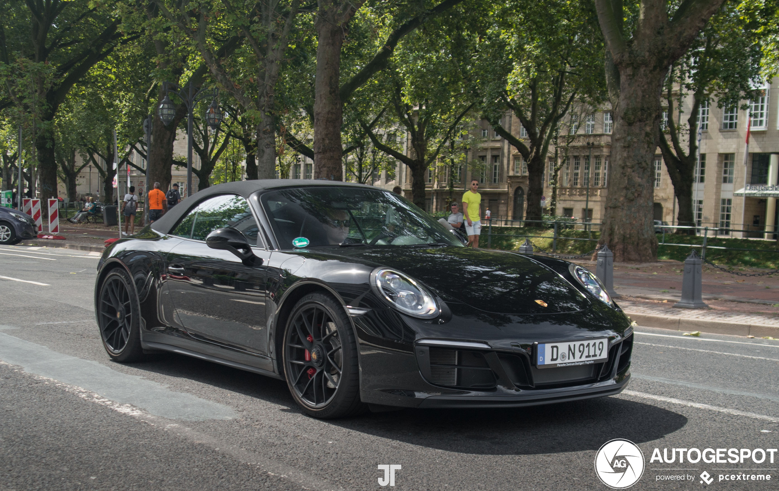 Porsche 991 Carrera 4 GTS Cabriolet MkII