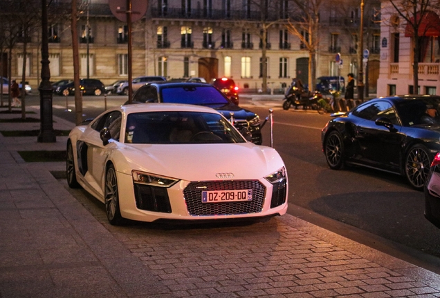 Audi R8 V10 Plus 2015