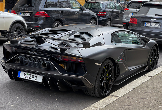 Lamborghini Aventador LP770-4 SVJ