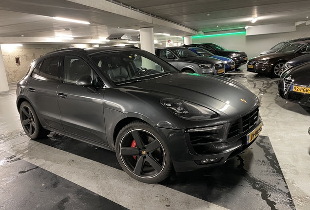 Porsche 95B Macan GTS