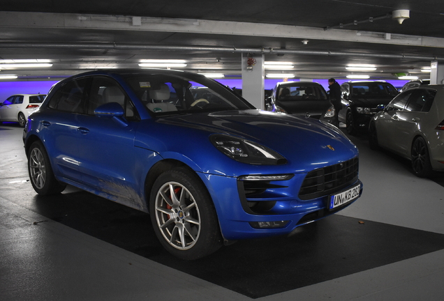 Porsche 95B Macan Turbo