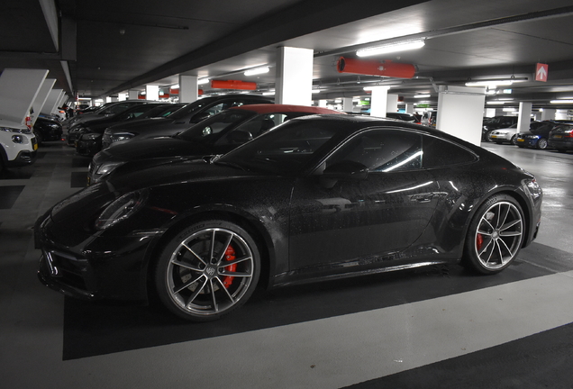 Porsche 992 Carrera 4S