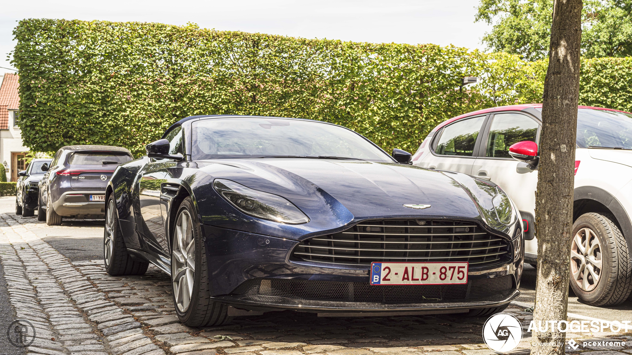 Aston Martin DB11 V8 Volante