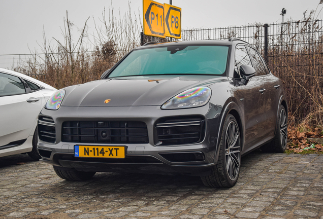 Porsche Cayenne Turbo S E-Hybrid