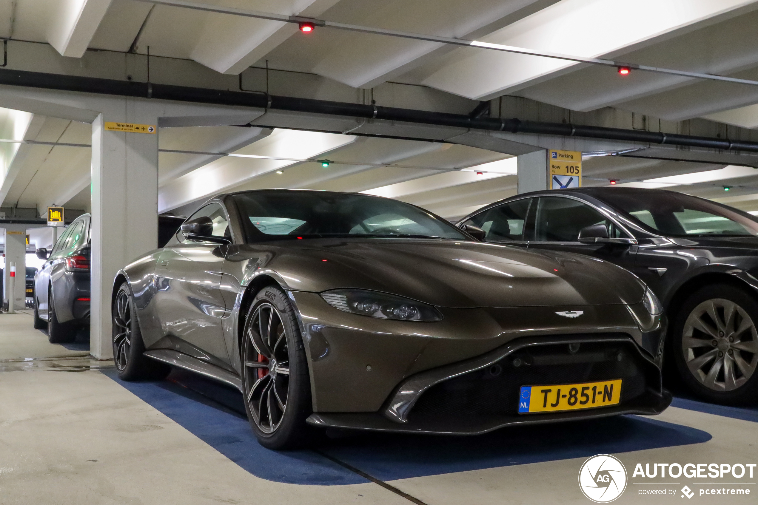 Aston Martin V8 Vantage 2018