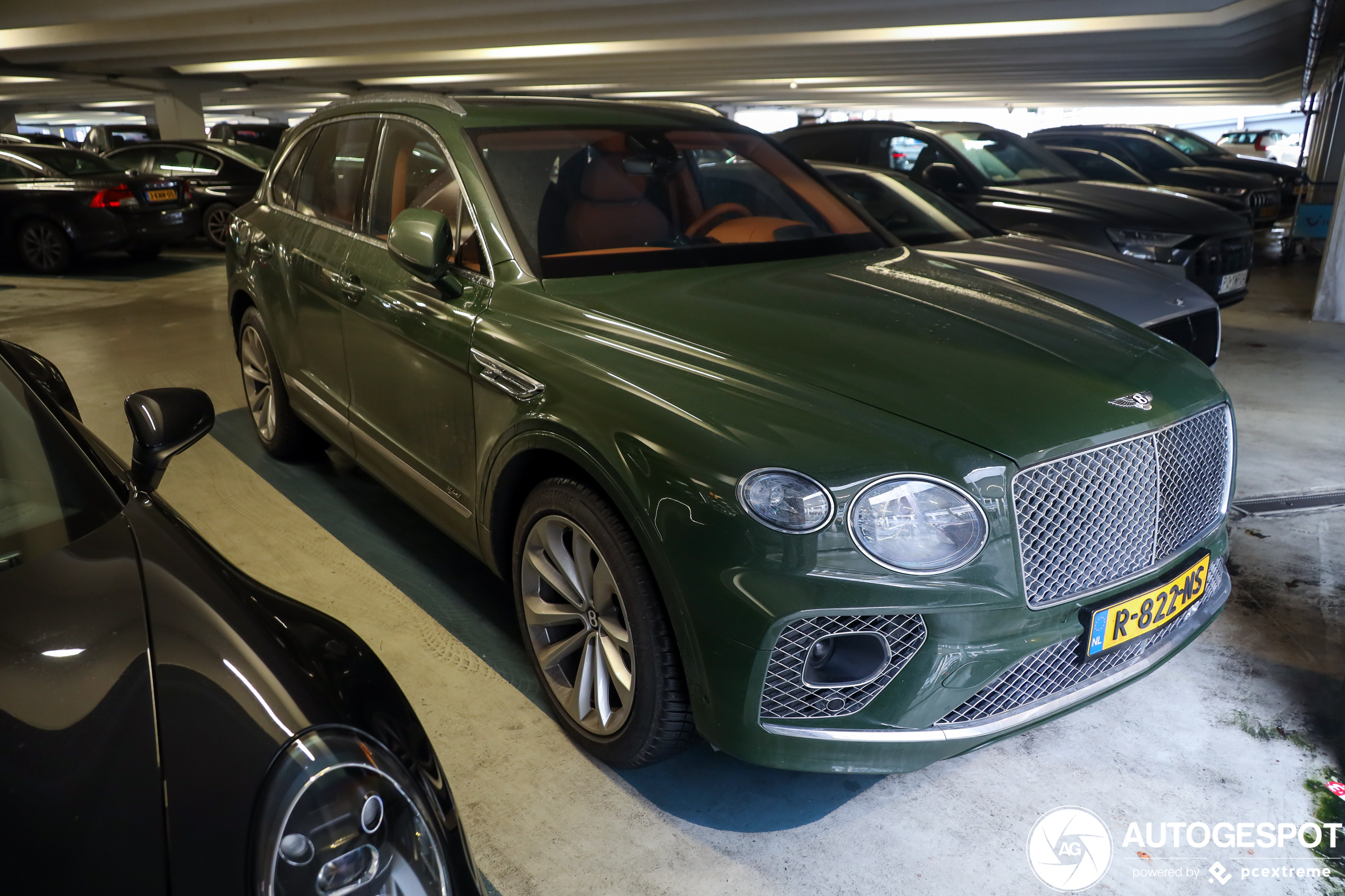 Bentley Bentayga Hybrid 2021