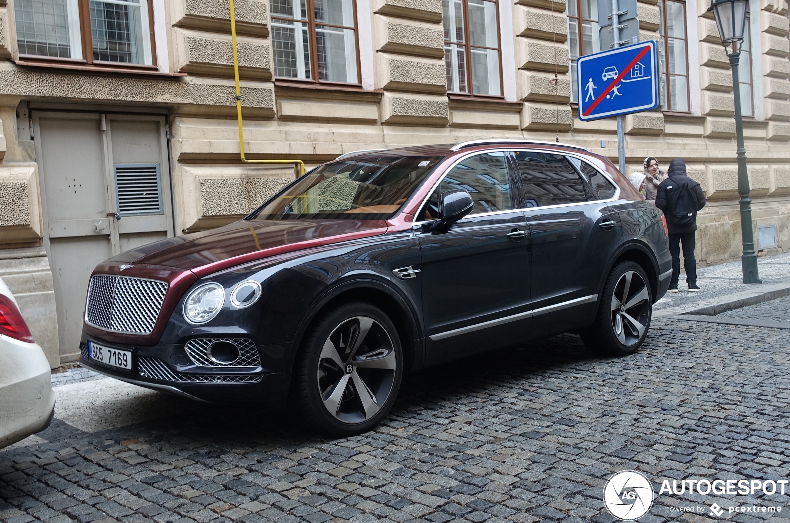 Bentley Bentayga V8