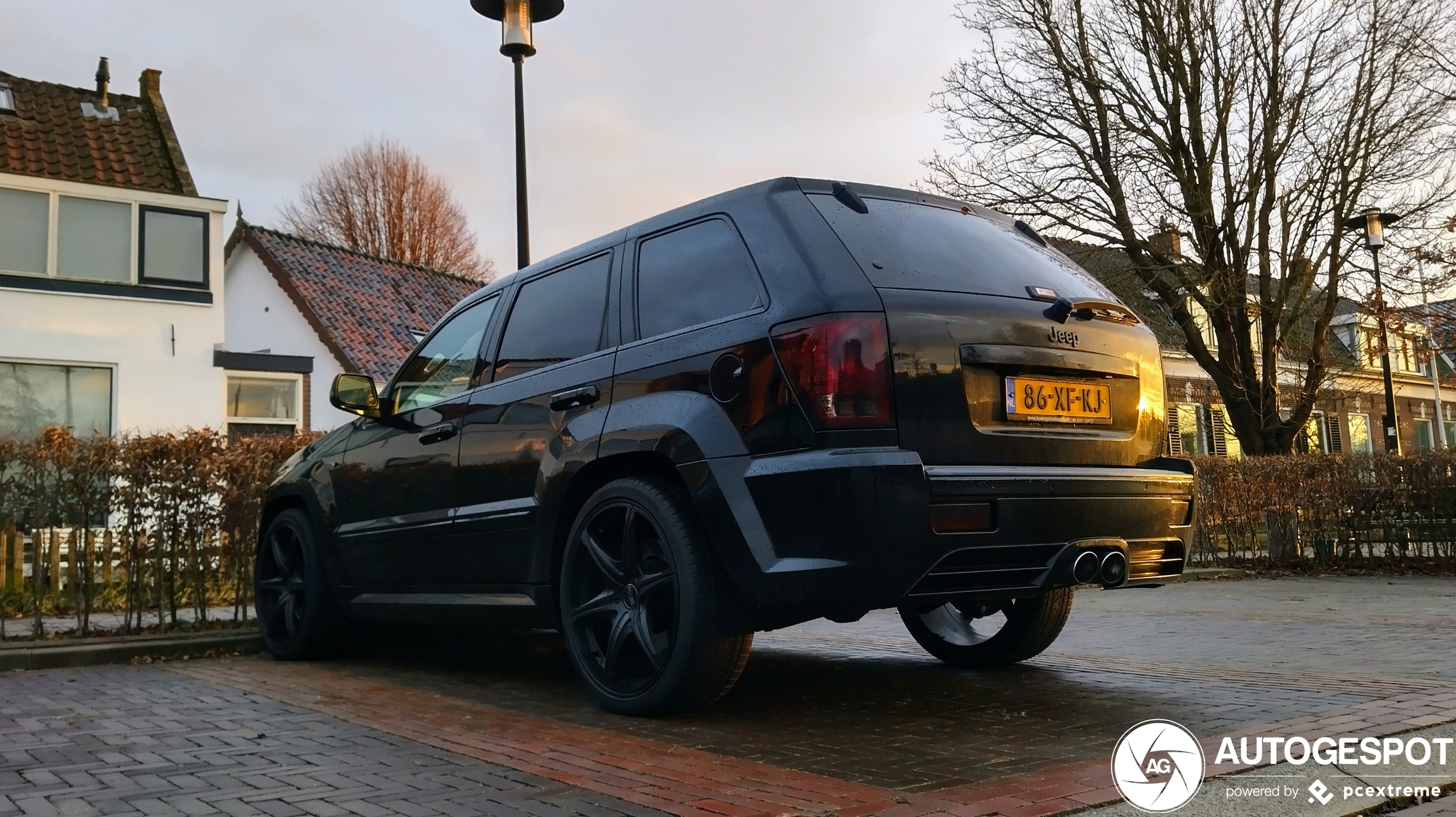 Jeep Grand Cherokee SRT-8 2005