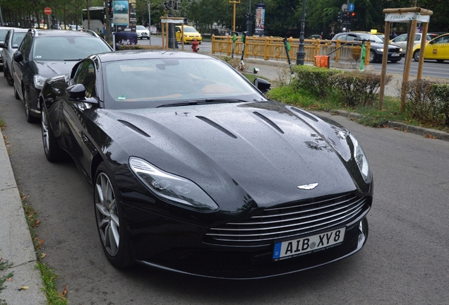 Aston Martin DB11