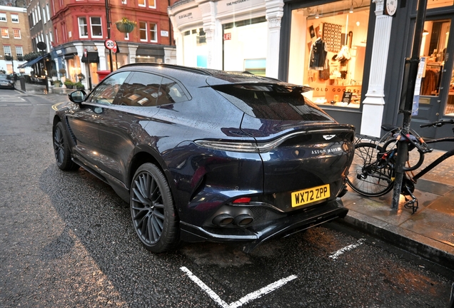 Aston Martin DBX707