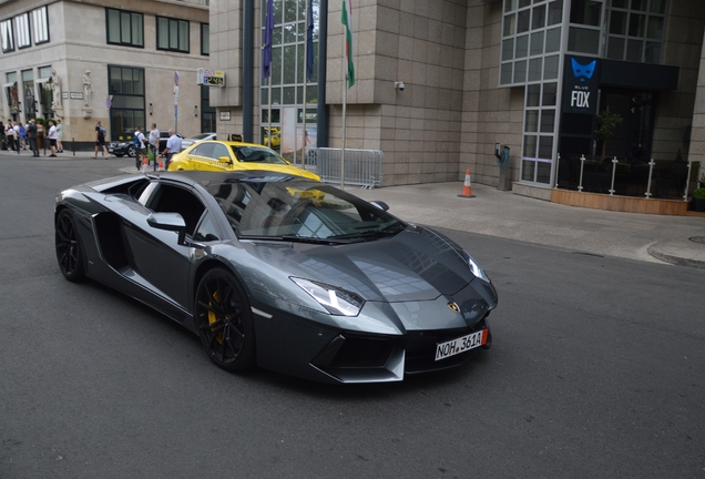 Lamborghini Aventador LP700-4 Roadster