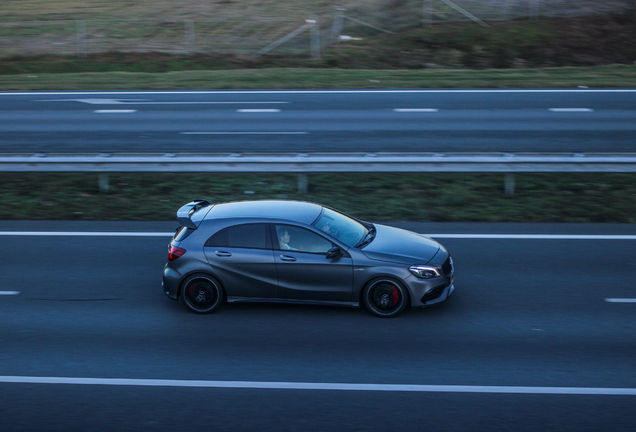 Mercedes-AMG A 45 W176 2015