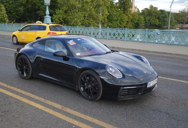 Porsche 992 Carrera 4S