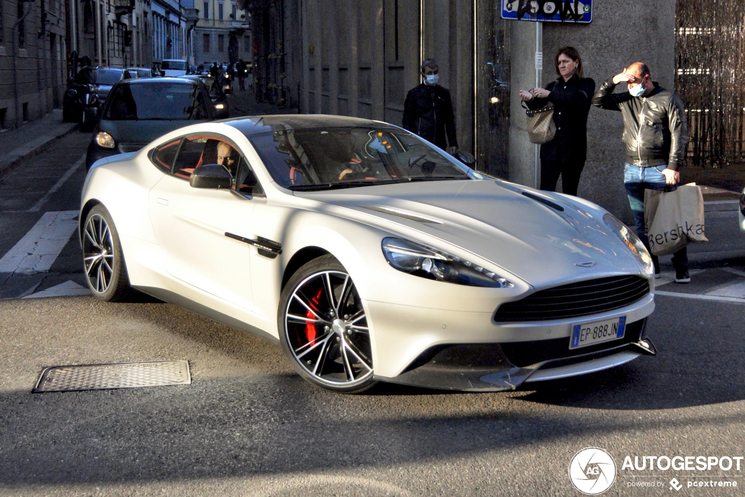 Aston Martin Vanquish 2013