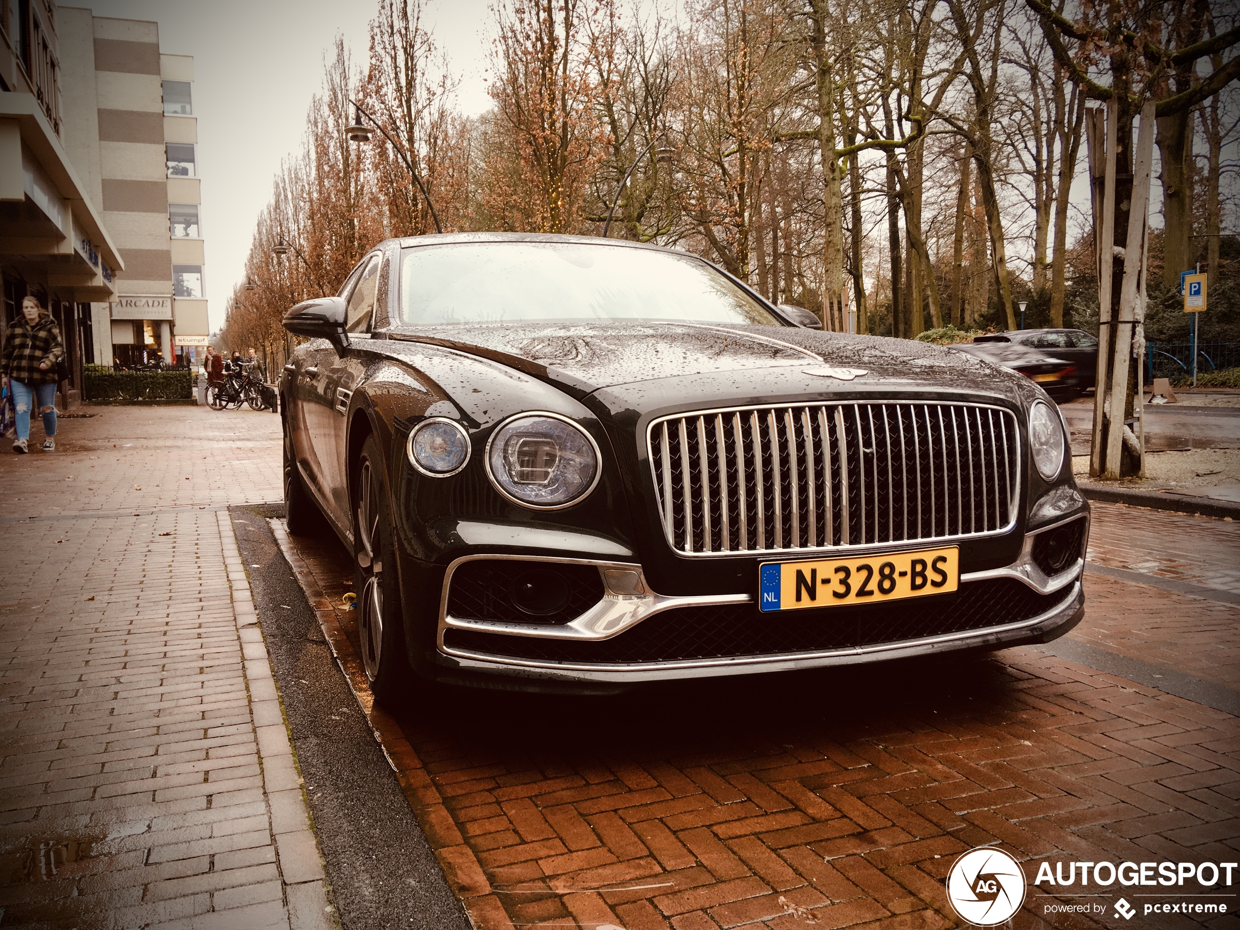 Bentley Flying Spur V8 2021