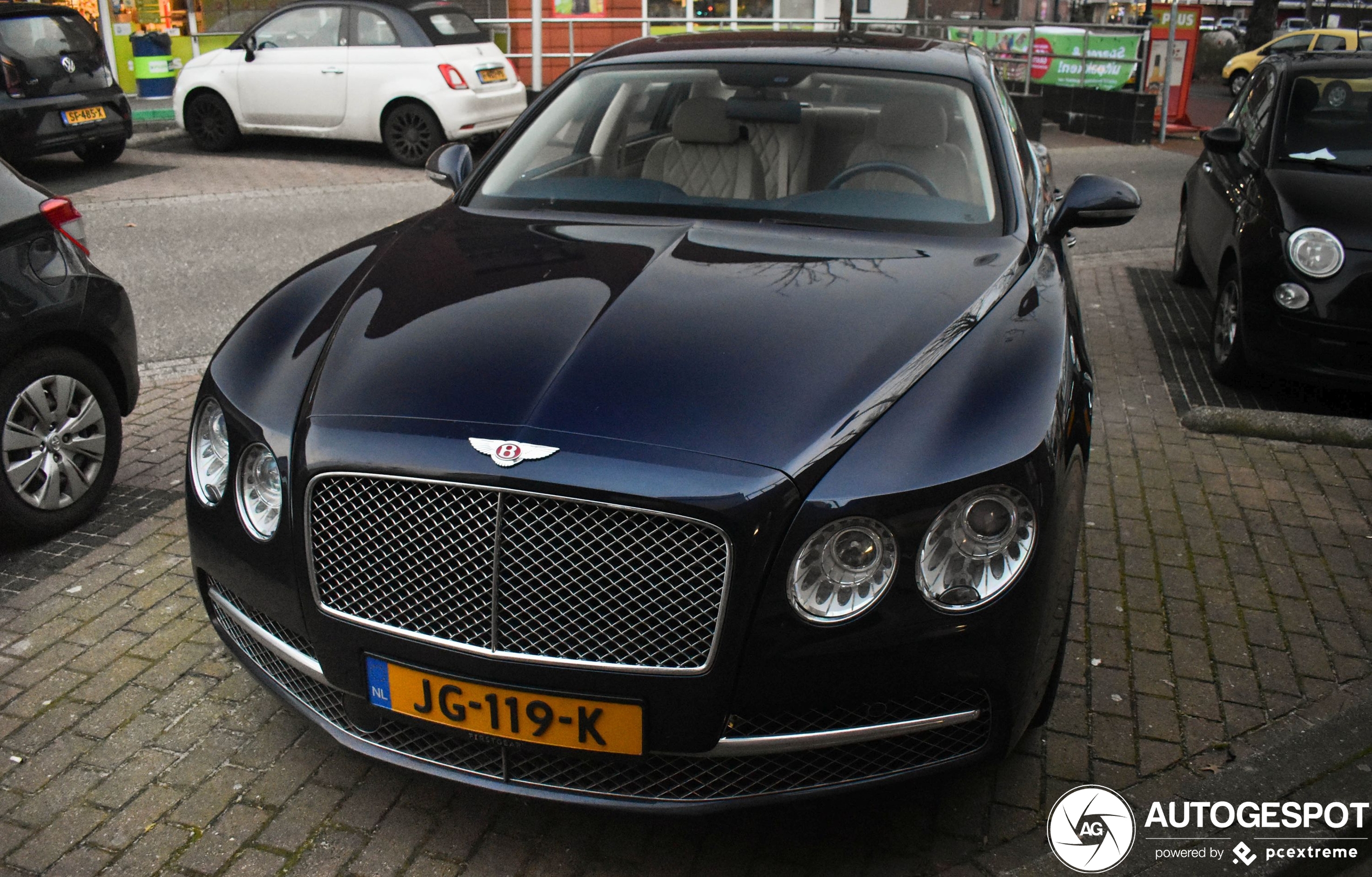 Bentley Flying Spur V8