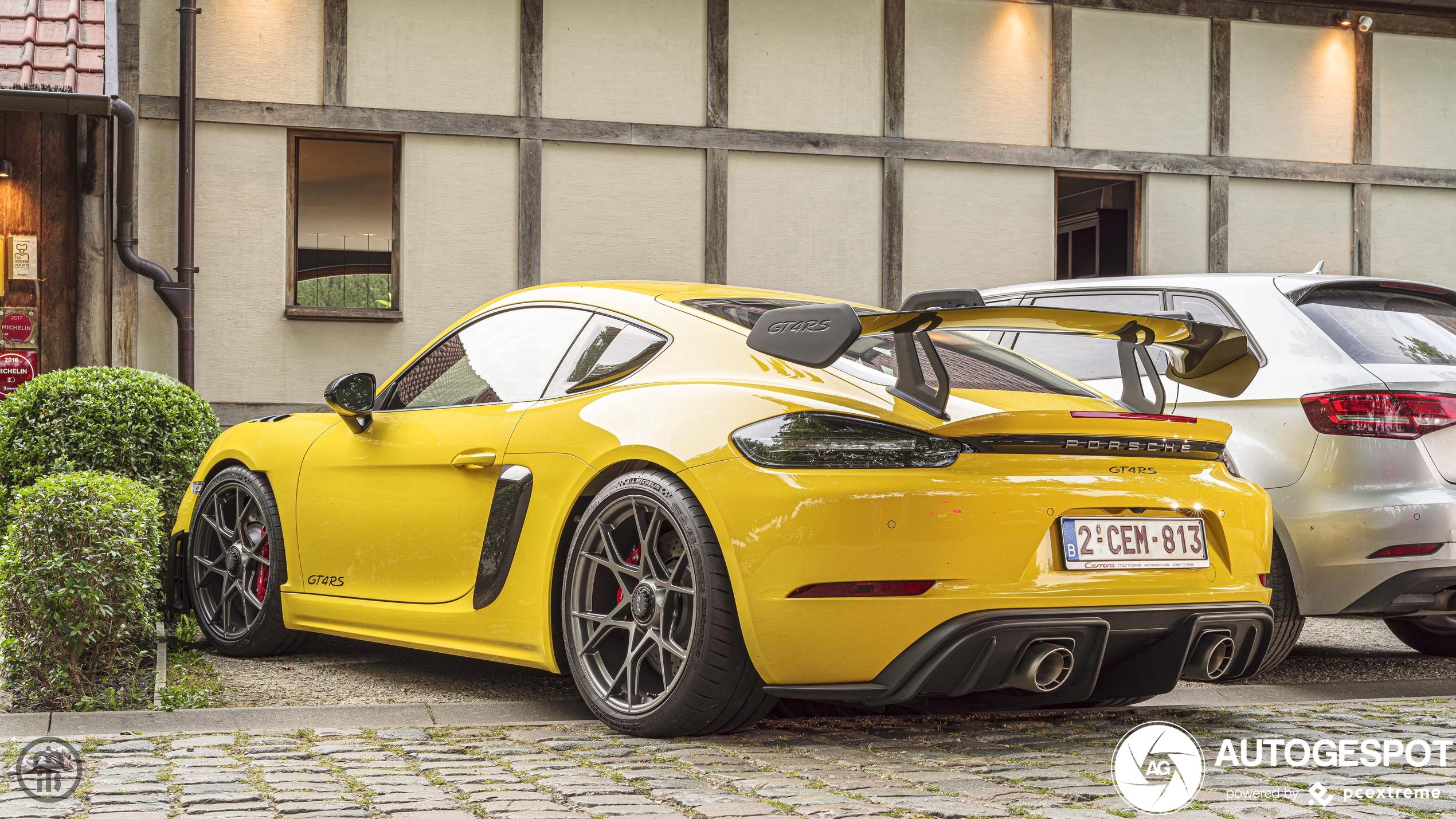 Porsche 718 Cayman GT4 RS Weissach Package