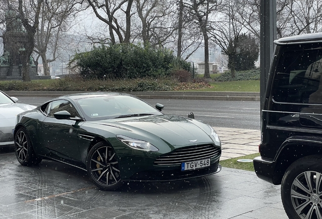 Aston Martin DB11 V8