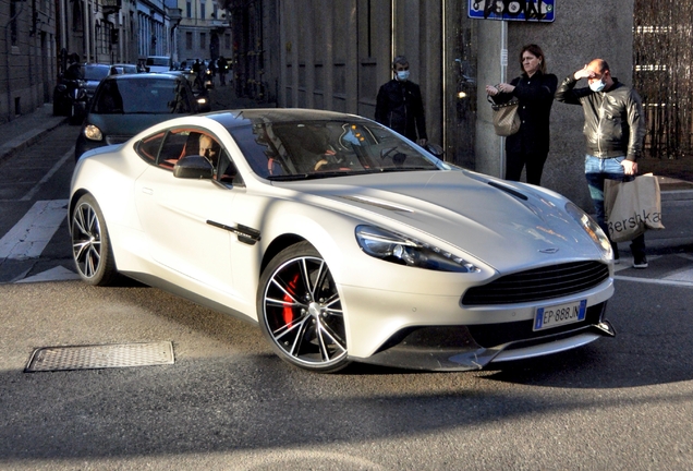 Aston Martin Vanquish 2013