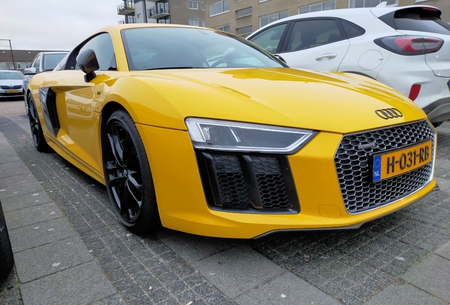 Audi R8 V10 Plus 2015