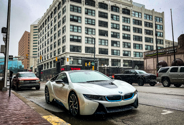 BMW i8