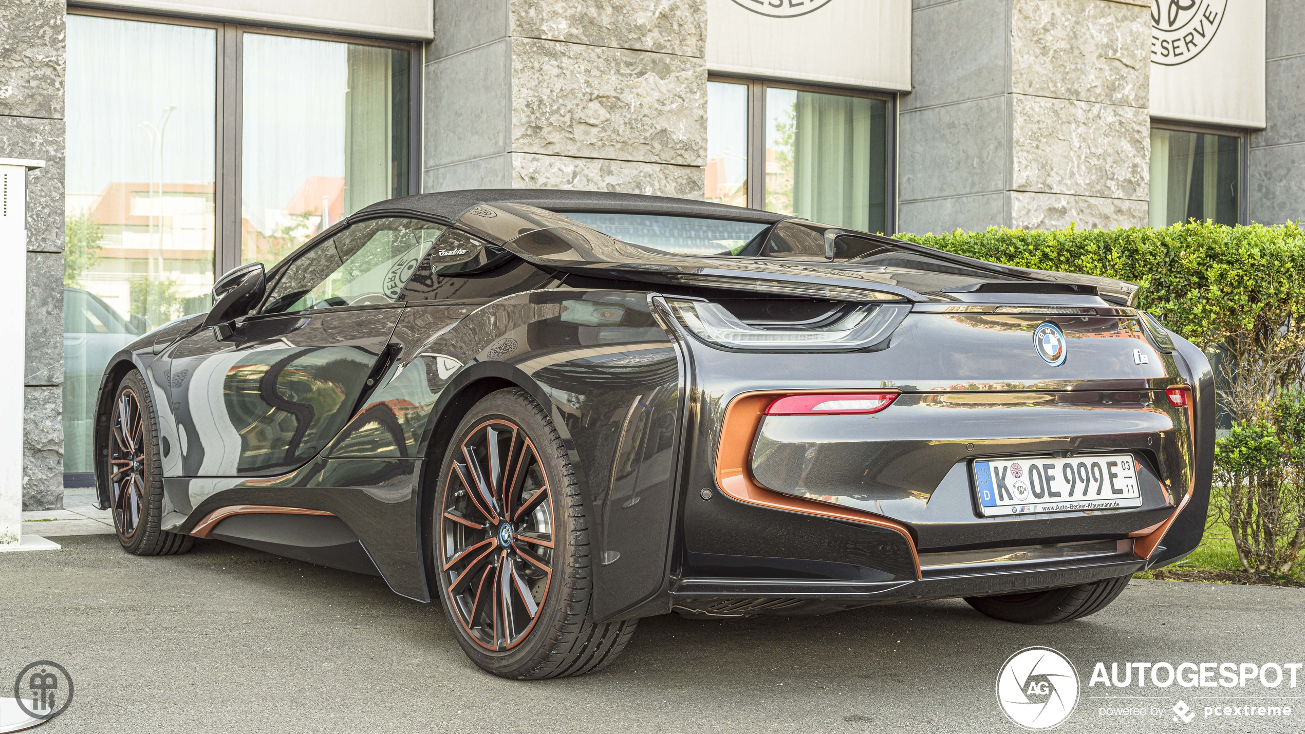 BMW i8 Roadster Ultimate Sophisto Edition