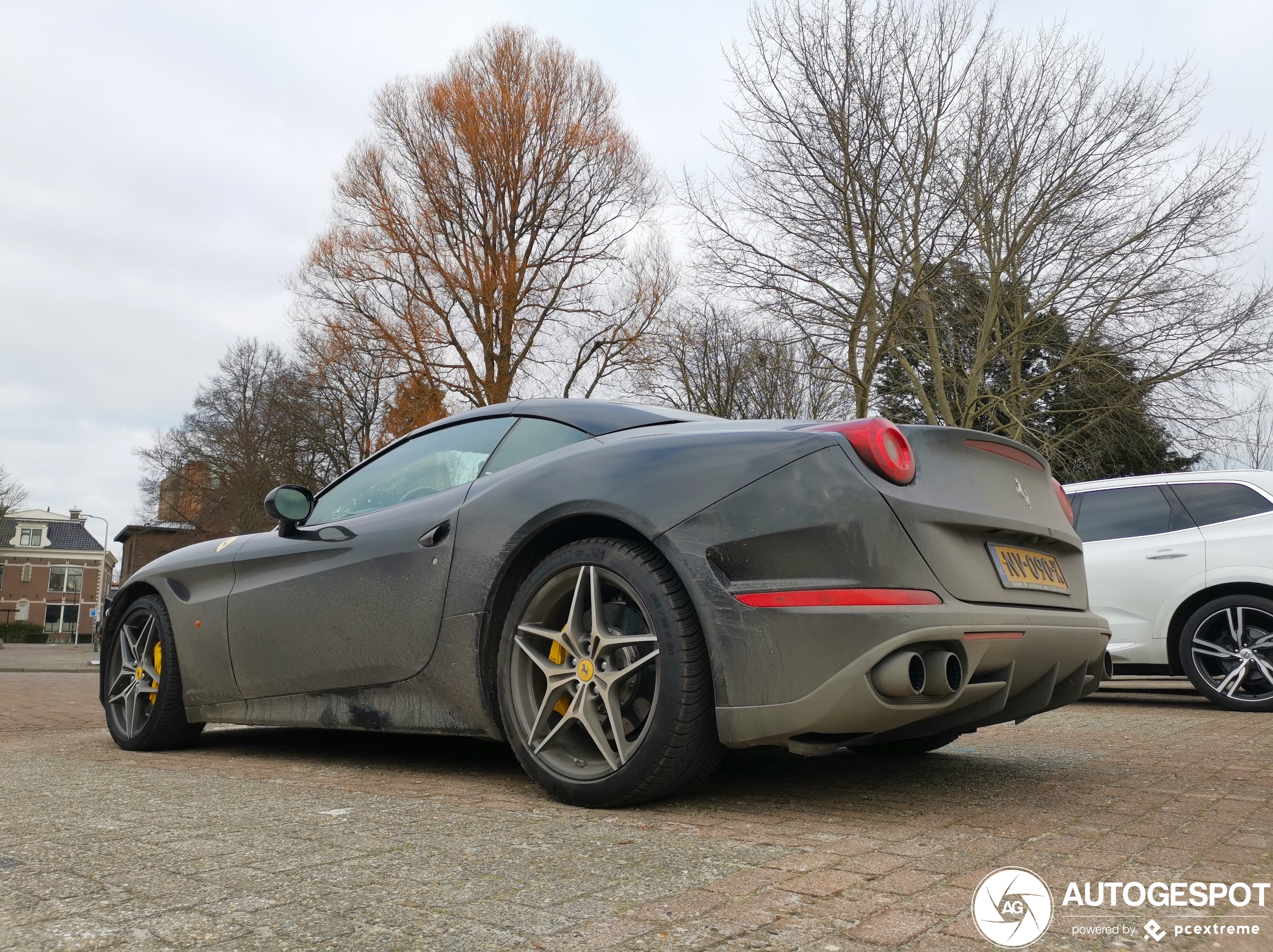 Ferrari California T