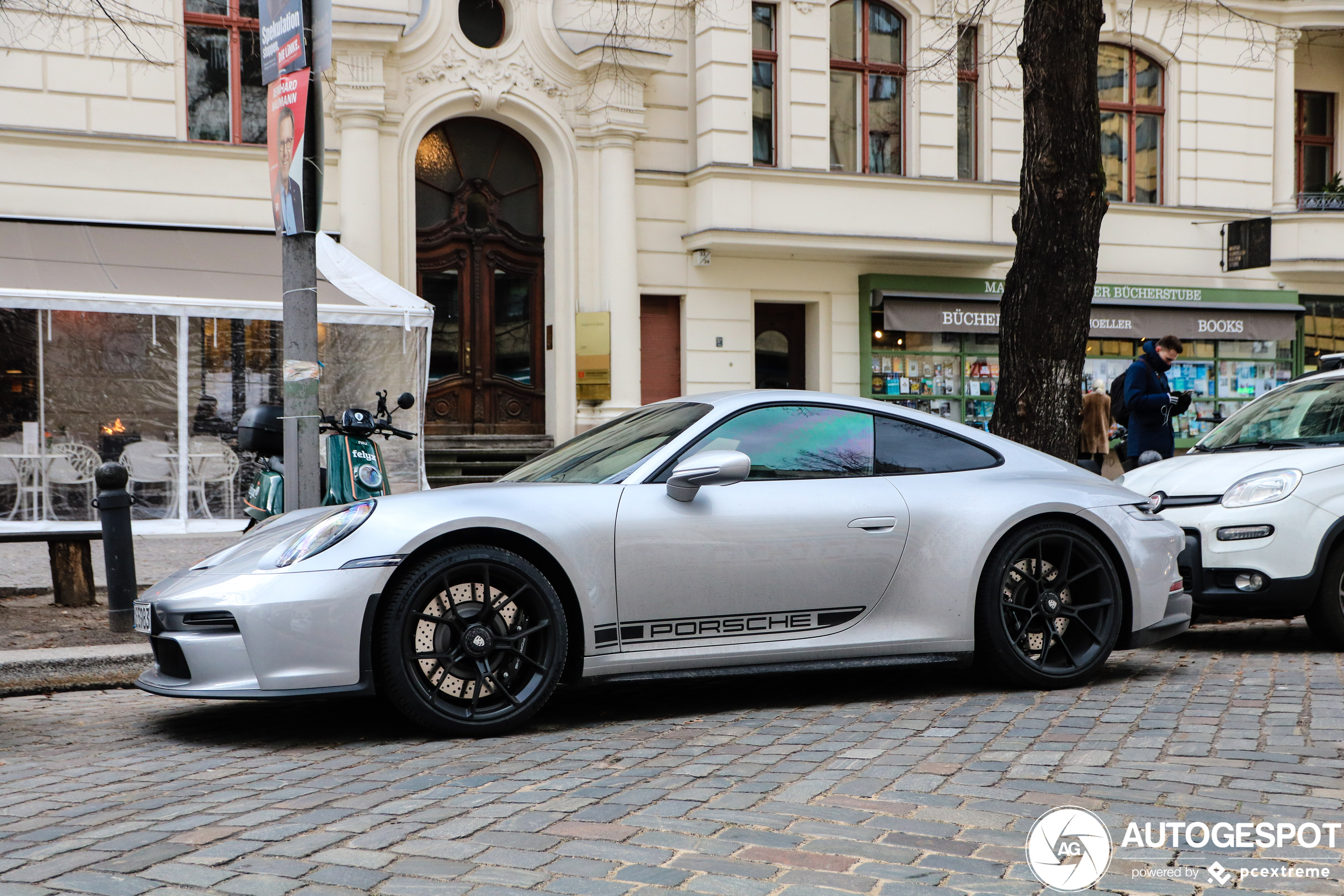 Porsche 992 GT3 Touring