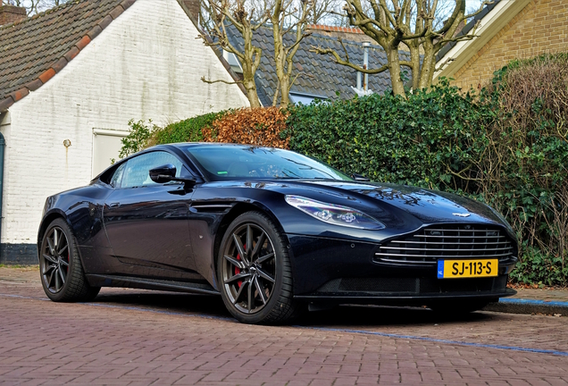 Aston Martin DB11