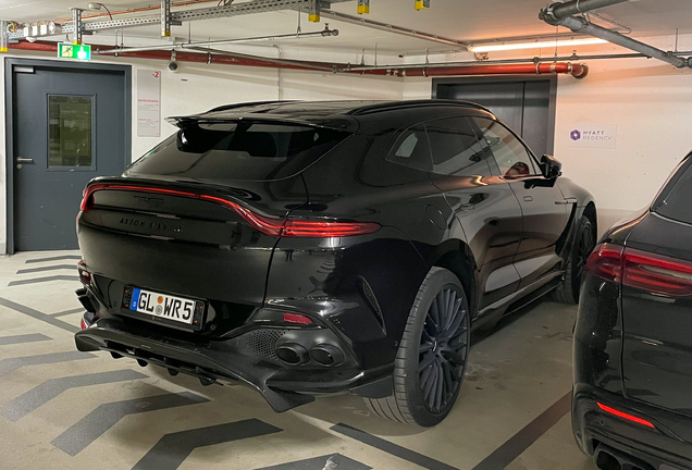 Aston Martin DBX707