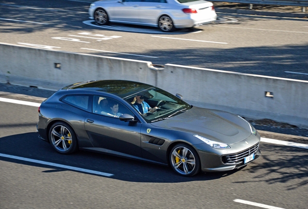 Ferrari GTC4Lusso