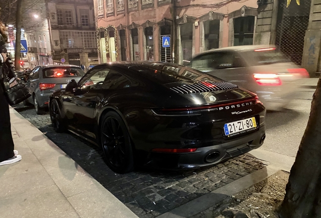 Porsche 992 Carrera 4S