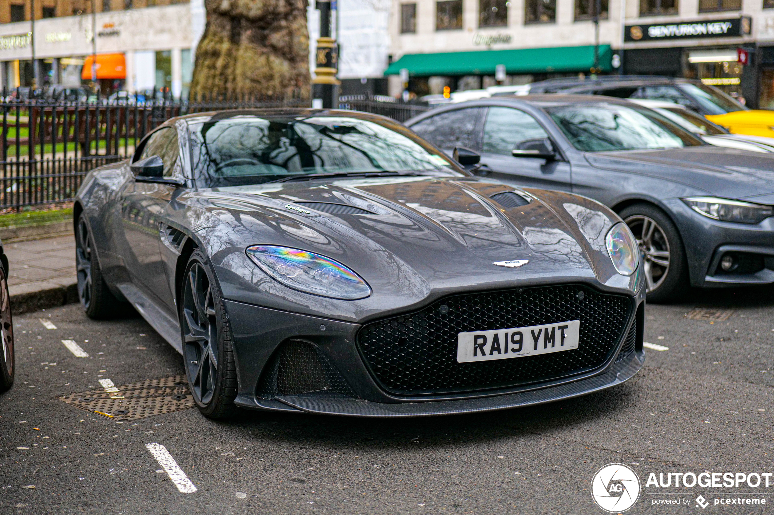 Aston Martin DBS Superleggera