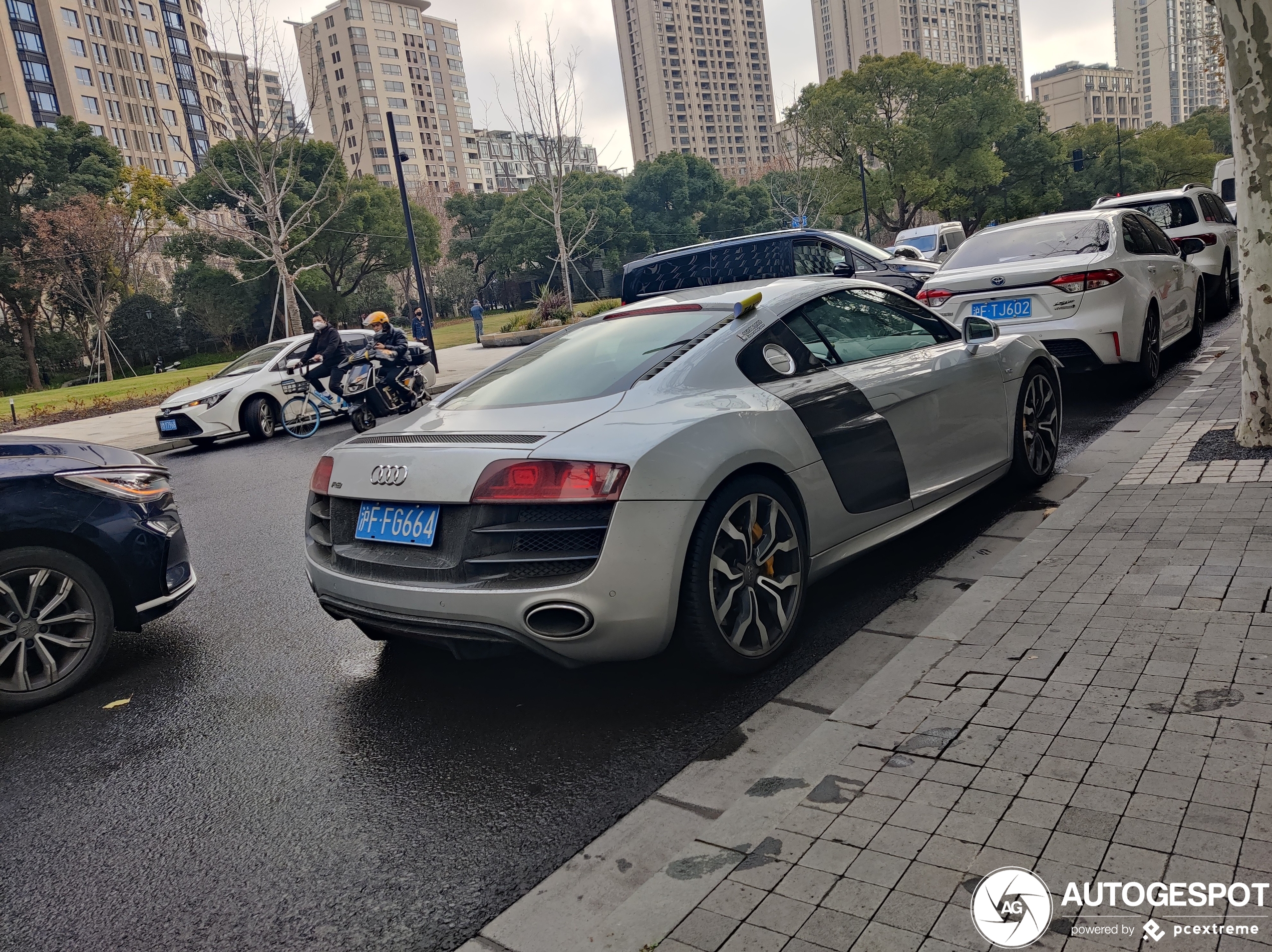 Audi R8 V10