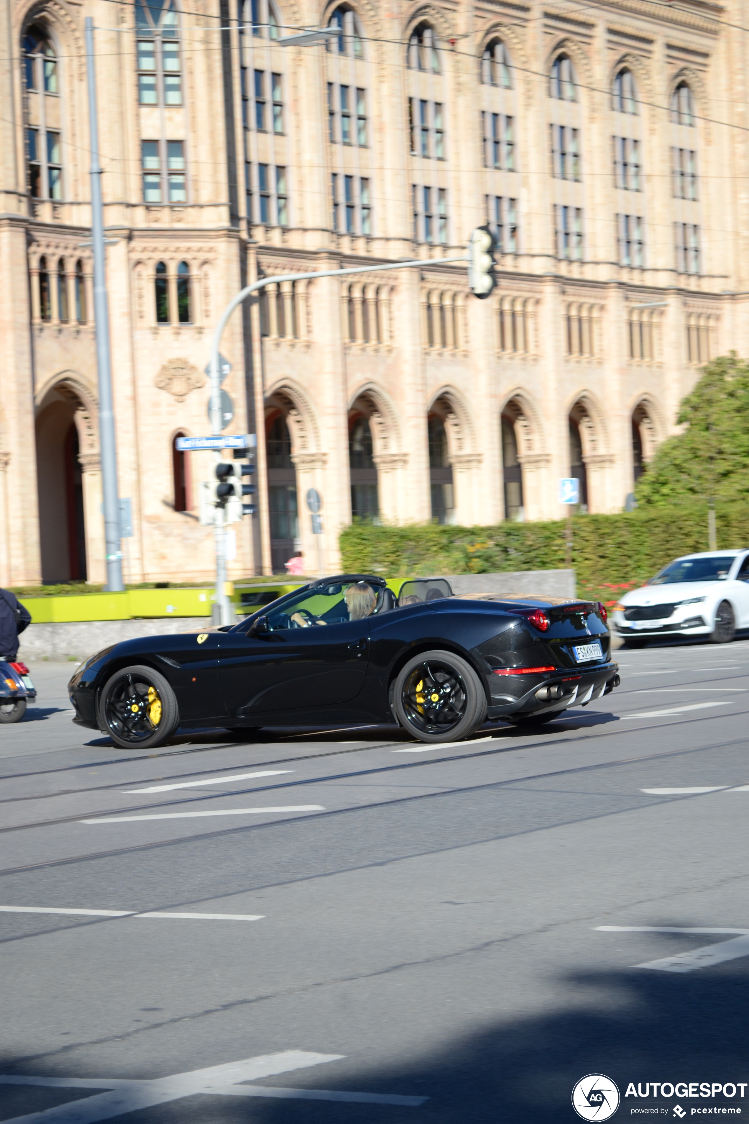 Ferrari California T