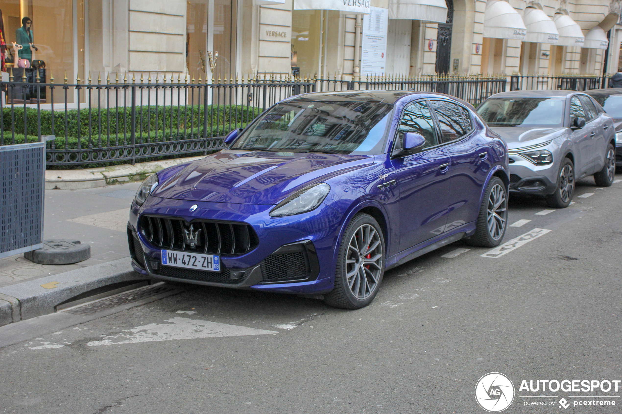 1:18 MC12 Ginevra blu – US - Maserati Store