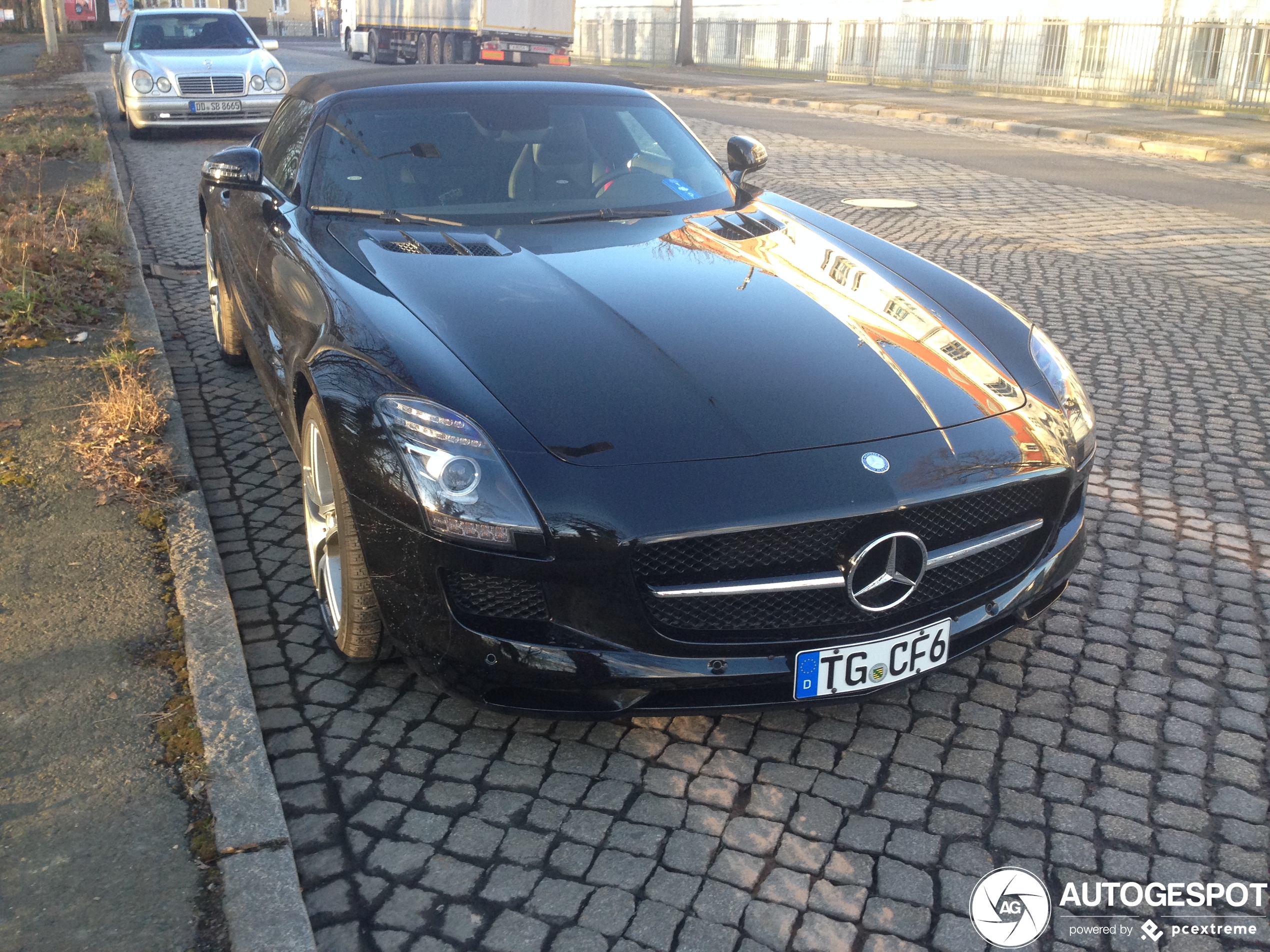 Mercedes-Benz SLS AMG GT Roadster