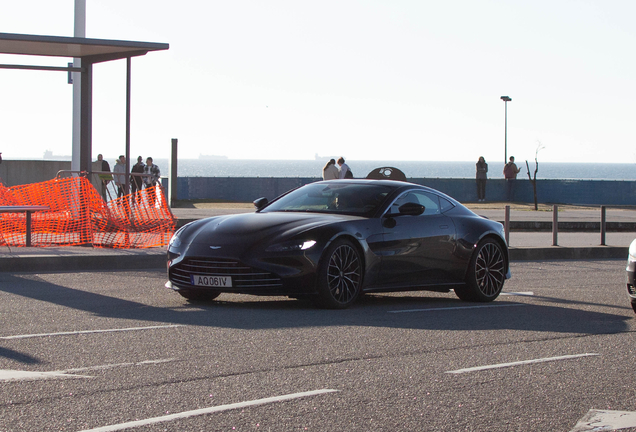 Aston Martin V8 Vantage 2018