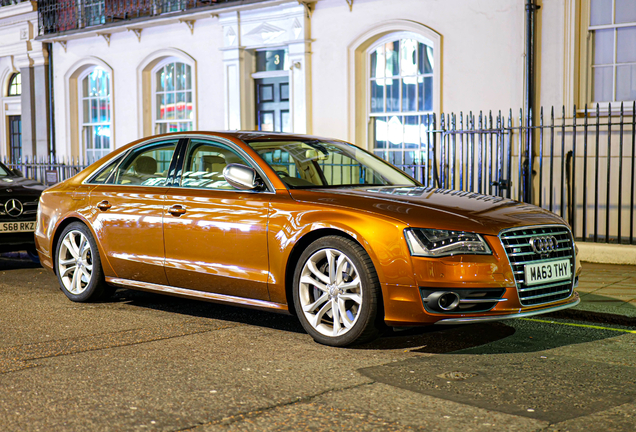 Audi S8 D4