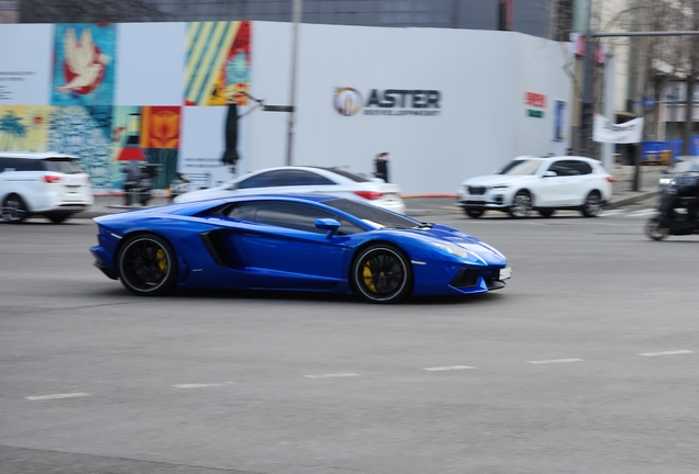 Lamborghini Aventador LP700-4