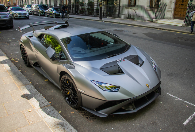 Lamborghini Huracán LP640-2 STO