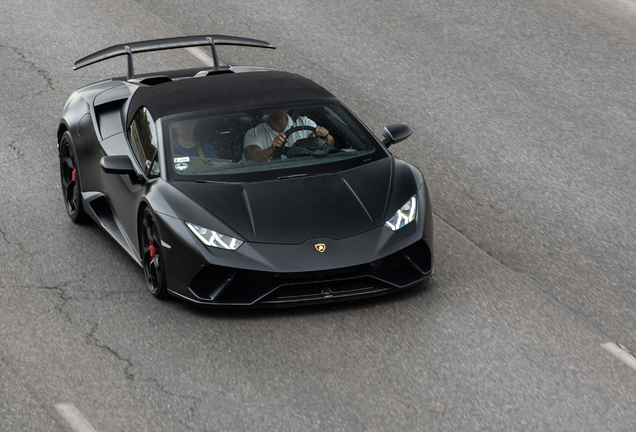 Lamborghini Huracán LP640-4 Performante Spyder