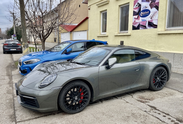 Porsche 992 Carrera 4S