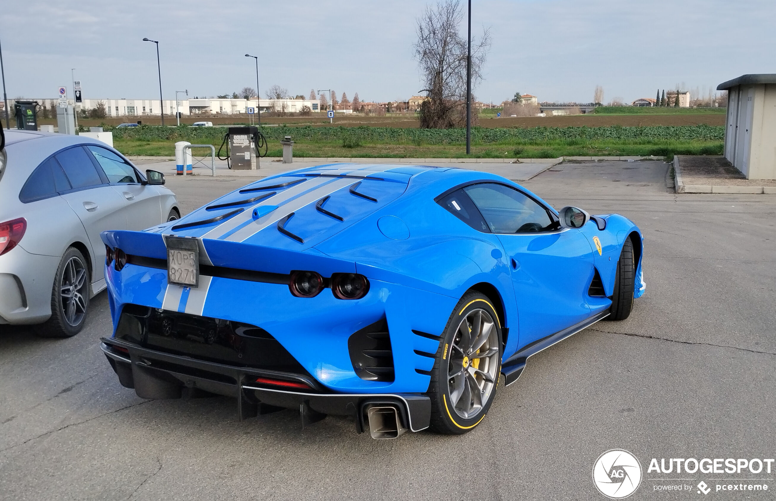 Ferrari 812 Competizione