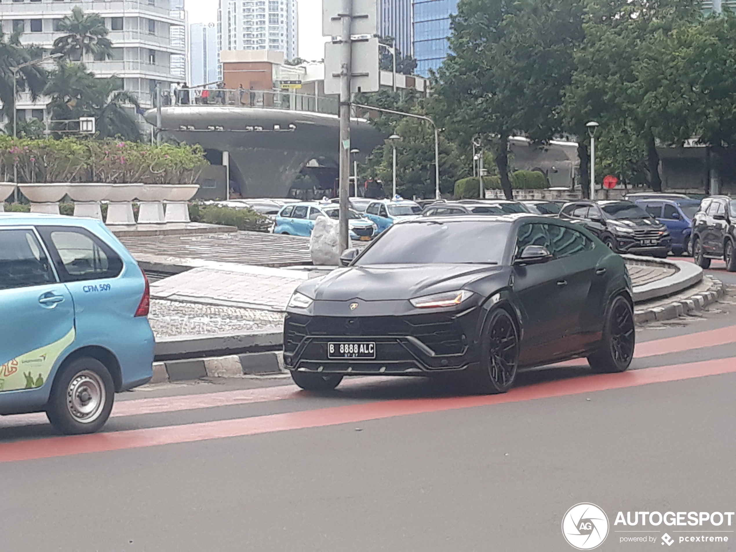 Lamborghini Urus Nero Design