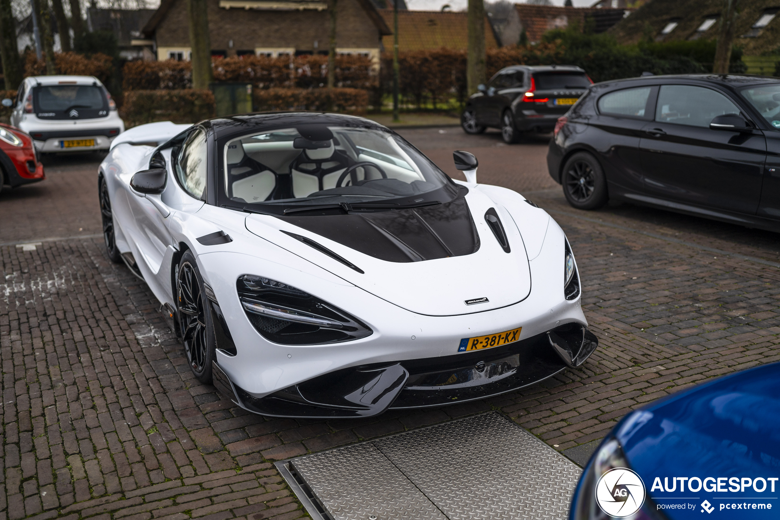 McLaren 765LT Spider